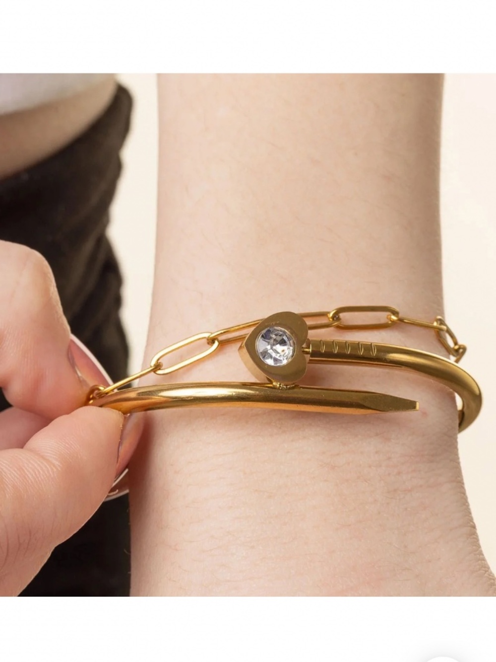 18K Gold PVD Stainless Steel Heart with Stone Bangle Bracelet